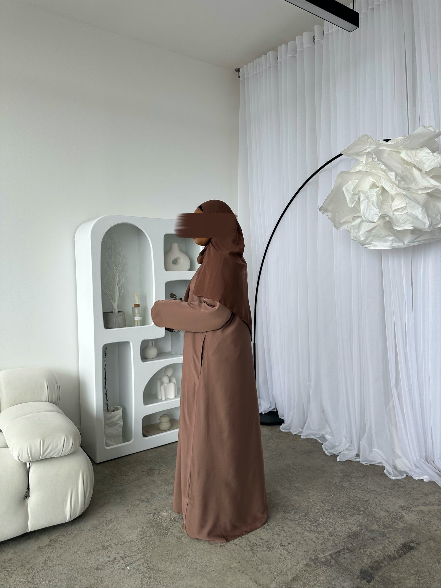 Closed cappuccino abaya