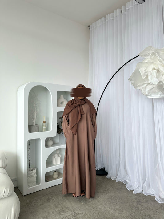 Closed cappuccino abaya